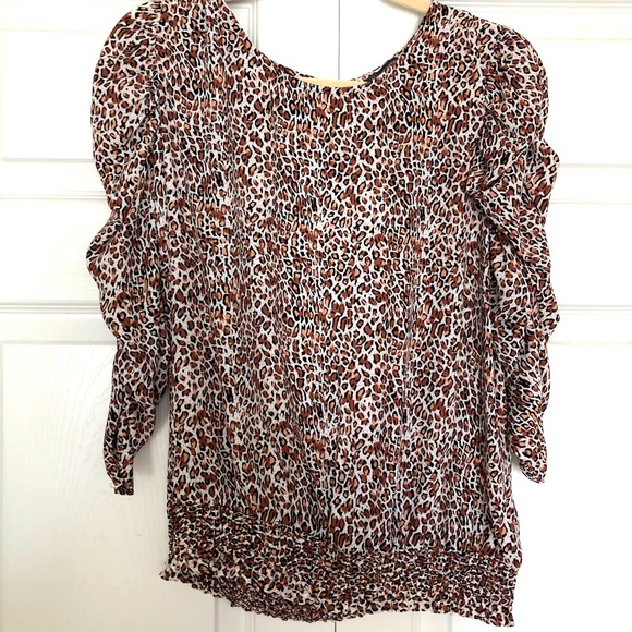 Adrianna Papell Tops - Leopard print Adrianna Papell blouse.
